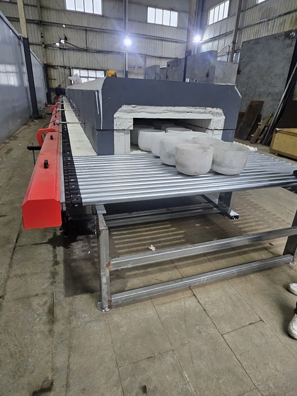 Shijiazhuang Hongtao Technology's Continuous Tunnel Microwave Roller Kiln Powers High-Temperature Calcination of LiFePO₄ Cathode Materials for Lithium Batteries